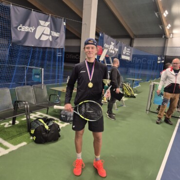 Jan Psota ovládl halové MČR dorostu v Hradci Králové